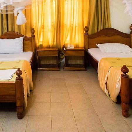 Palm World Hotels Mbarara Extérieur photo