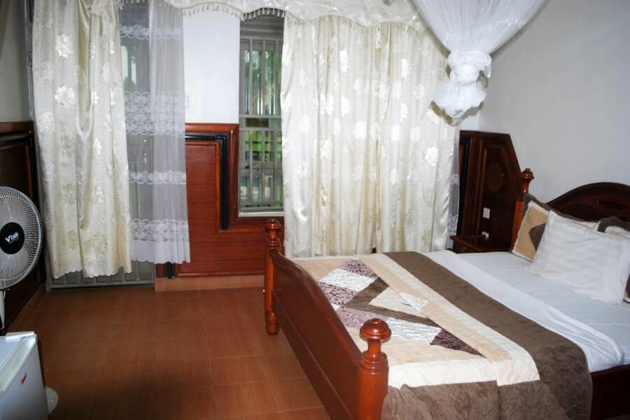 Palm World Hotels Mbarara Extérieur photo
